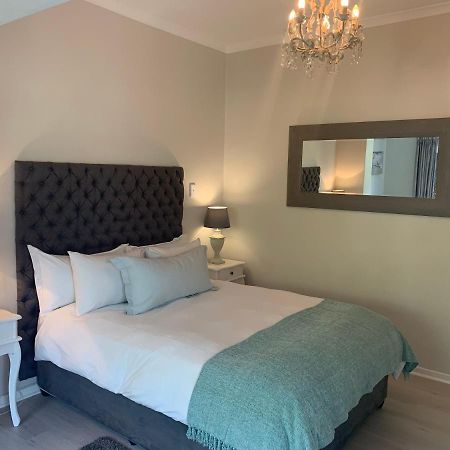 Beluga Of Constantia Guest House Кейптаун Екстериор снимка