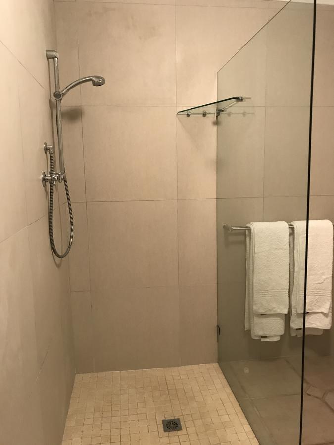 Beluga Of Constantia Guest House Кейптаун Екстериор снимка