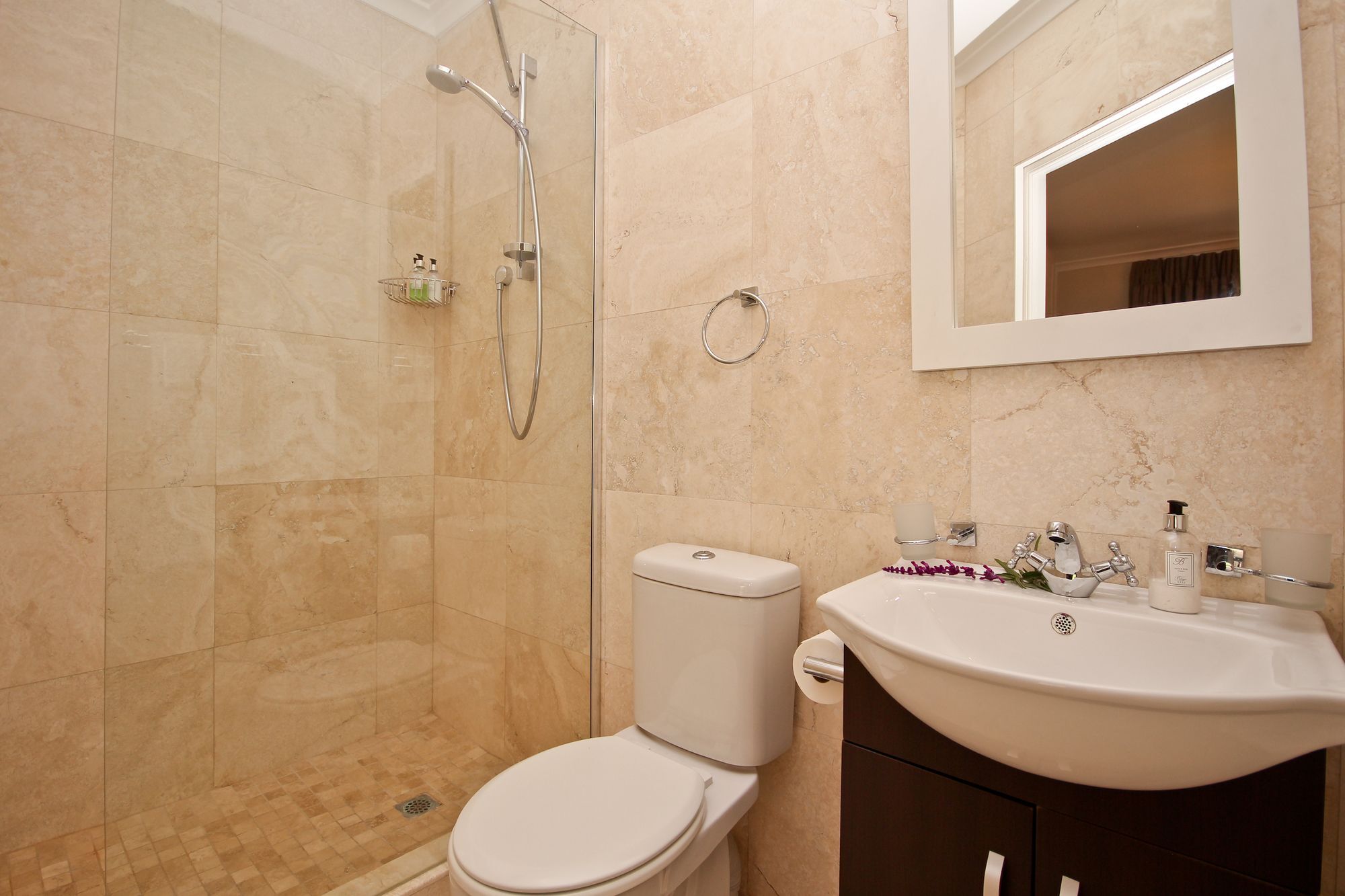 Beluga Of Constantia Guest House Кейптаун Екстериор снимка